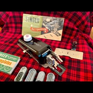 1948 - SINGER BUTTONHOLER Attachment.